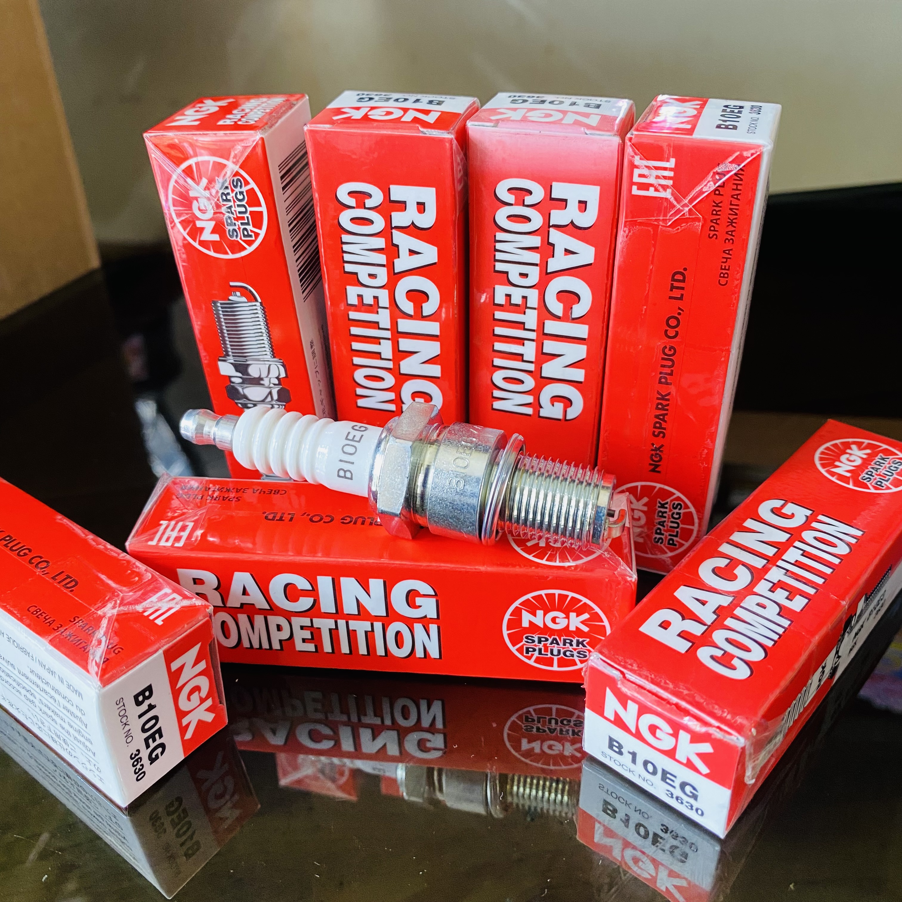 BUSI NGK RACING B10EG